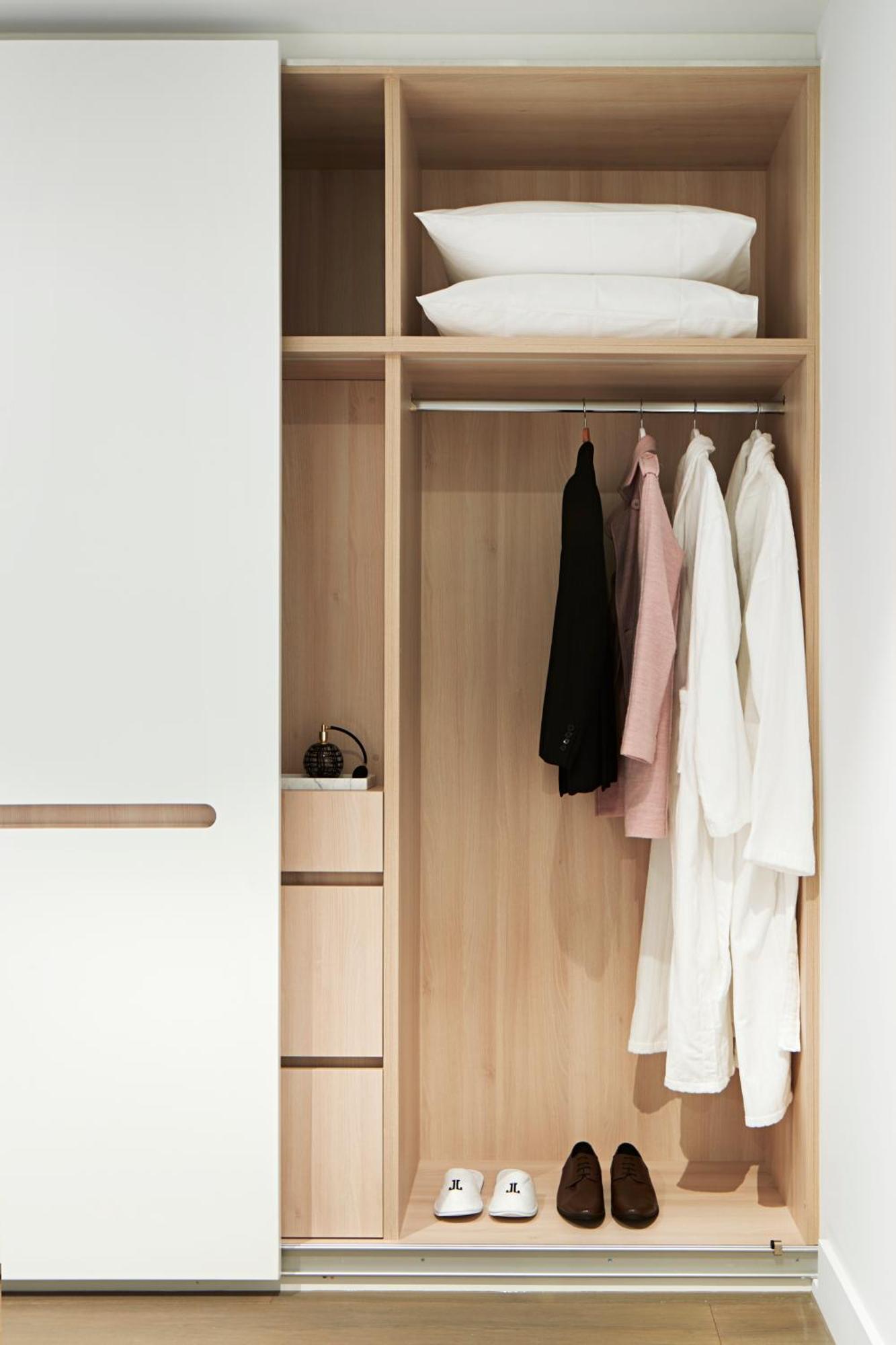 Tyrian Albert Park Lake Melbourne Exteriér fotografie A wardrobe