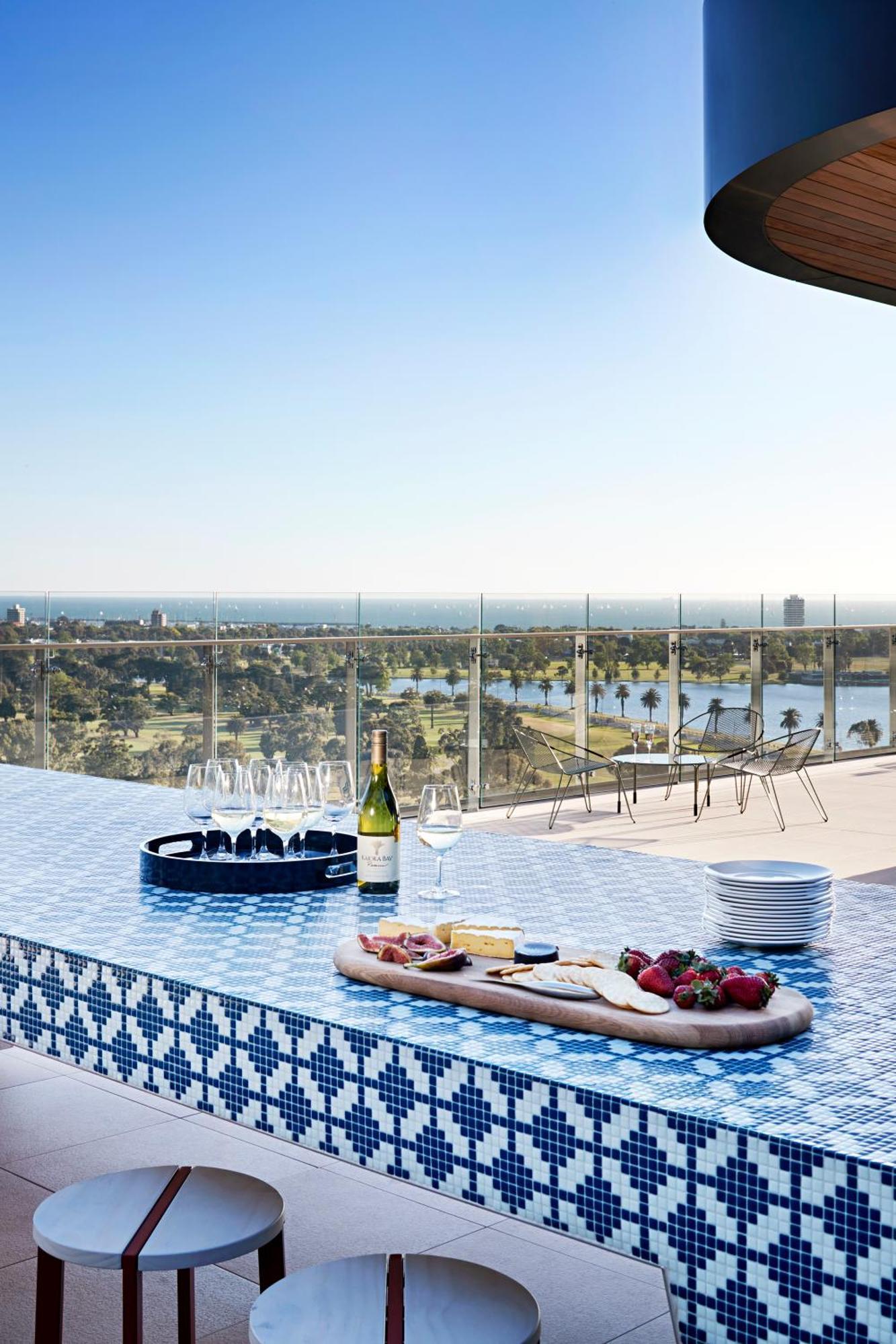 Tyrian Albert Park Lake Melbourne Exteriér fotografie The pool at the Westin