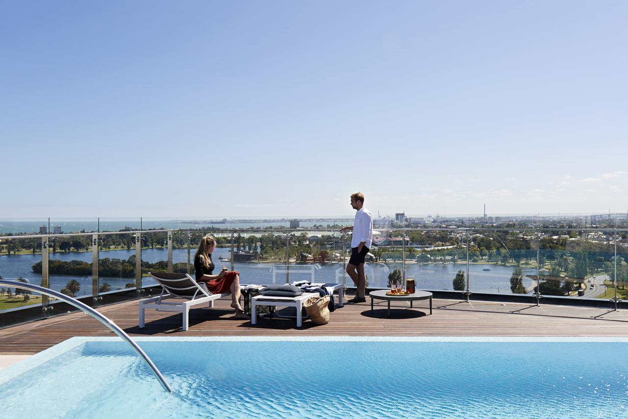 Tyrian Albert Park Lake Melbourne Exteriér fotografie Rooftop pool at the Westin